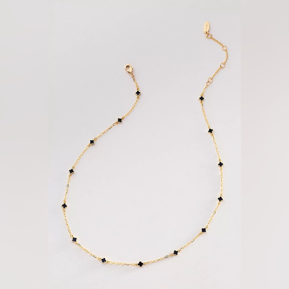 ✨NWT Tiny Clover Chain Necklace